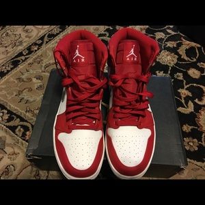 Jordan 1 silver medal size 13
